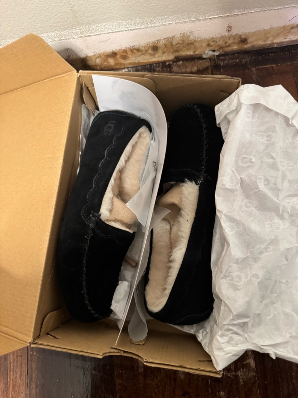 UGG Black Suede Moccasin with Cream Shearling Lining - Picture 3 of 7